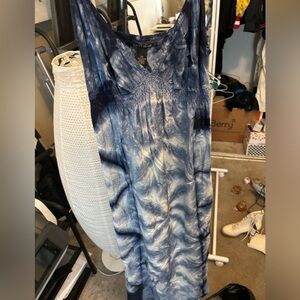 Lucky Brand Women’s XS 100% Rayon Tie-dye Blouse V Neck NWOT Blue & White Cool